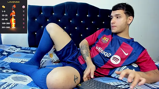 Snapshot of Noha_white chatting on 03.01.25 Noha white online show from 03.01.25