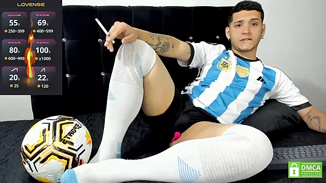 Snapshot of Noha_white chatting on 11.07.25 Noha white online show from 11.07.25