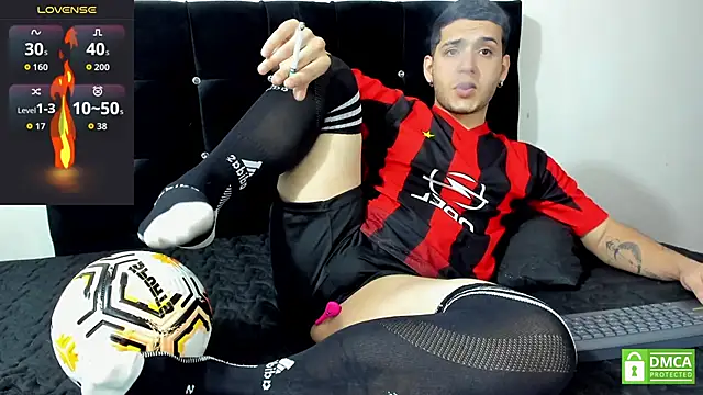 Snapshot of Noha_white chatting on 11.15.25 Noha white online show from 11.15.25