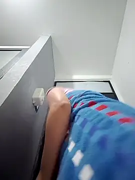 Snapshot of baby_five chatting on 04.15.26 baby five online show from 04.15.26