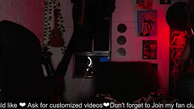 Snapshot of NEXT_DOOR_GIRL_ chatting on 01.31.25 NEXT DOOR GIRL online show from 01.31.25