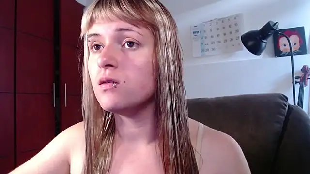 Snapshot of NEXT_DOOR_GIRL_ chatting on 09.20.25 NEXT DOOR GIRL online show from 09.20.25