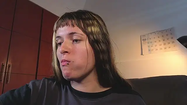 Snapshot of NEXT_DOOR_GIRL_ chatting on 10.31.25 NEXT DOOR GIRL online show from 10.31.25