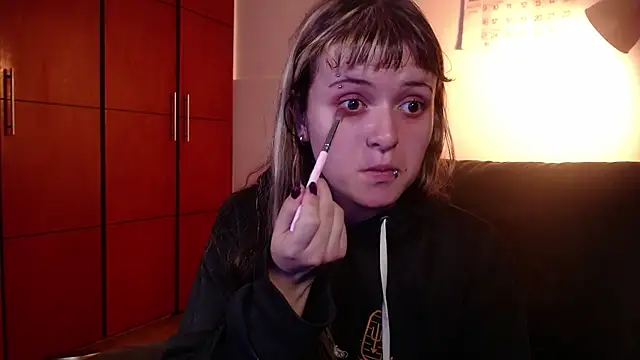 Snapshot of NEXT_DOOR_GIRL_ chatting on 11.15.25 NEXT DOOR GIRL online show from 11.15.25