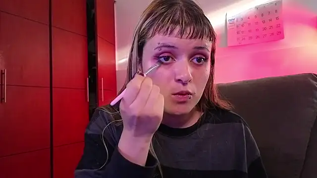 Snapshot of NEXT_DOOR_GIRL_ chatting on 12.01.25 NEXT DOOR GIRL online show from 12.01.25