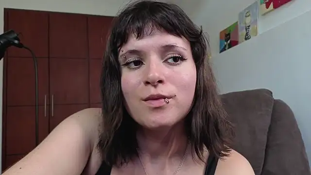 NEXT DOOR GIRL  online show from 05.15.26