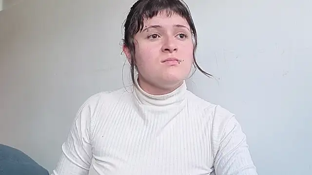 Snapshot of NEXT_DOOR_GIRL_ chatting on 07.10.26 NEXT DOOR GIRL online show from 07.10.26