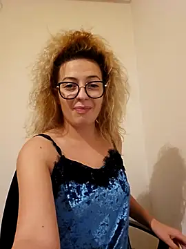 Snapshot of Selenna_emma chatting on 11.23.25 Selenna emma online show from 11.23.25