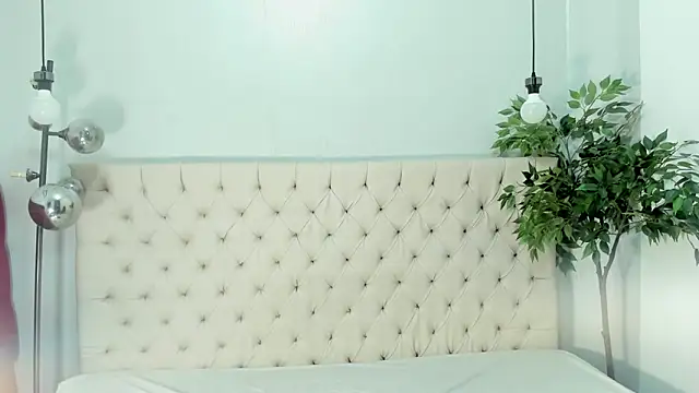 Briyit Doll online show from 12.24.24