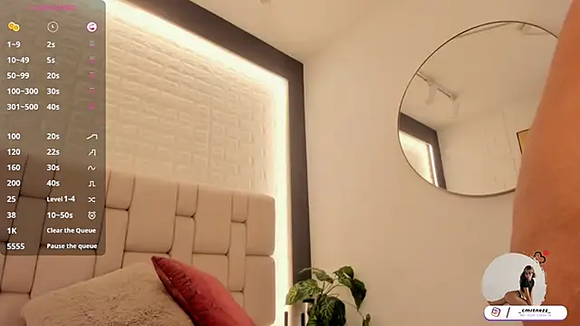 Snapshot of Caro_martinezz chatting on 09.30.25 Caro martinezz online show from 09.30.25