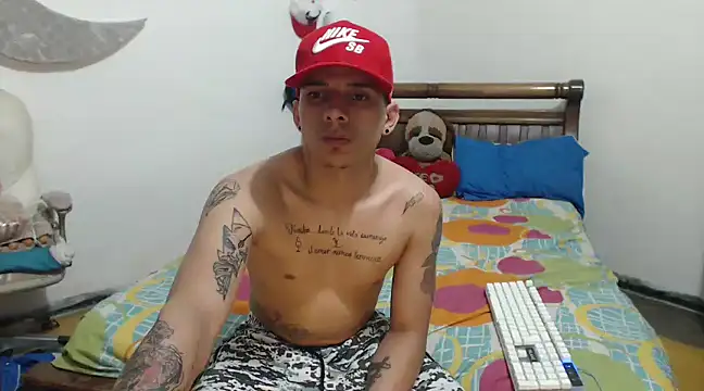 hot toy boy  online show from 01.06.25