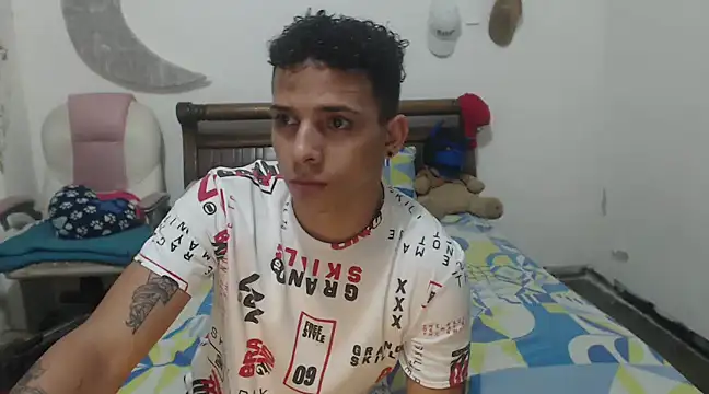 hot toy boy  online show from 02.03.25