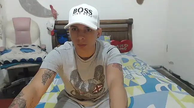 hot toy boy  online show from 02.15.25