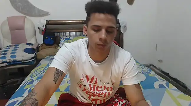 hot toy boy  online show from 02.21.25