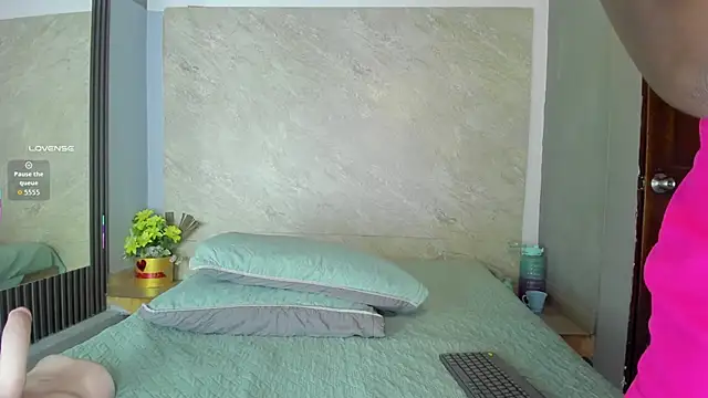 Snapshot of Adele_89 chatting on 09.18.25 Adele 89 online show from 09.18.25