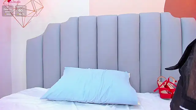 Snapshot of ThailyCherry chatting on 01.18.25 ThailyCherry online show from 01.18.25