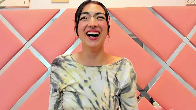 Snapshot of ThailyCherry chatting on 03.01.25 ThailyCherry online show from 03.01.25