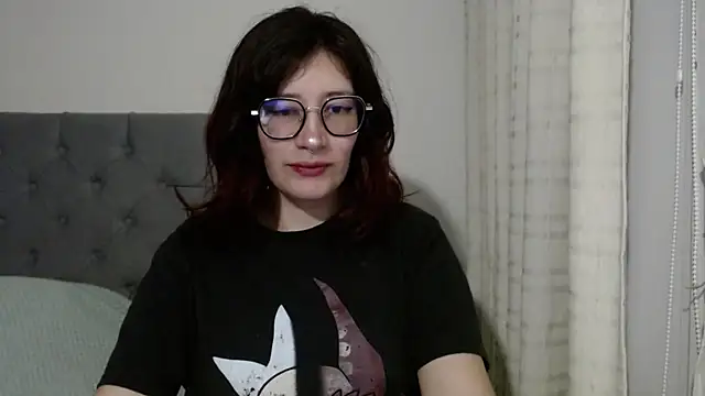 Snapshot of mariana124- chatting on 01.21.25 mariana124- online show from 01.21.25