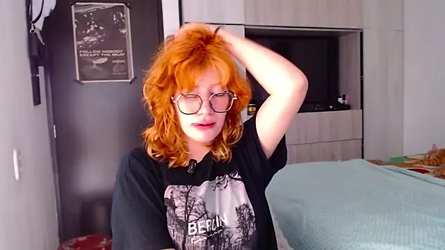 mariana124- online show from 12.17.25