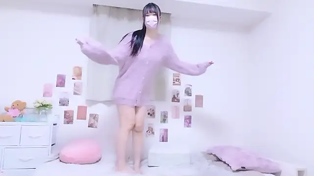 Snapshot of Rico-pin chatting on 10.21.25 Rico-pin online show from 10.21.25