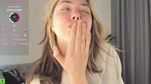 Vanessa Walters online show from 03.28.26