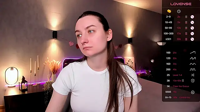 Snapshot of annacooleman chatting on 04.21.26 annacooleman online show from 04.21.26