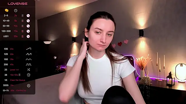 Snapshot of annacooleman chatting on 04.22.26 annacooleman online show from 04.22.26