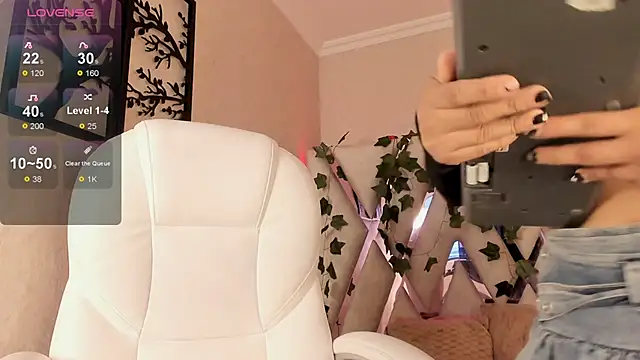 Snapshot of Punkys_ chatting on 03.16.25 Punkys online show from 03.16.25