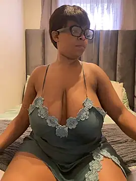 Snapshot of Saggy_areola95 chatting on 05.13.26 Saggy areola95 online show from 05.13.26