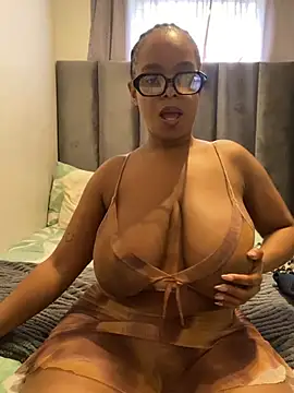 Snapshot of Saggy_areola95 chatting on 05.15.26 Saggy areola95 online show from 05.15.26