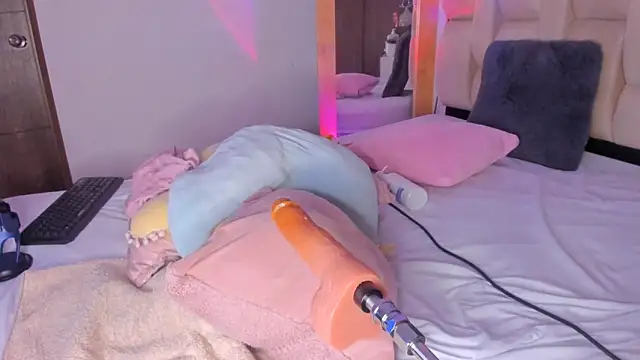 Snapshot of brendaruiz chatting on 01.29.25 brendaruiz online show from 01.29.25