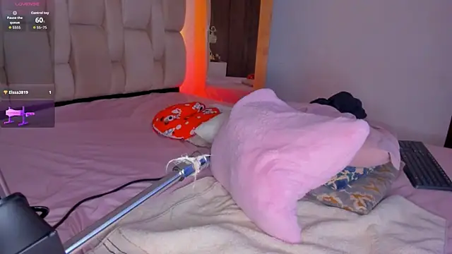 Snapshot of brendaruiz chatting on 09.28.25 brendaruiz online show from 09.28.25