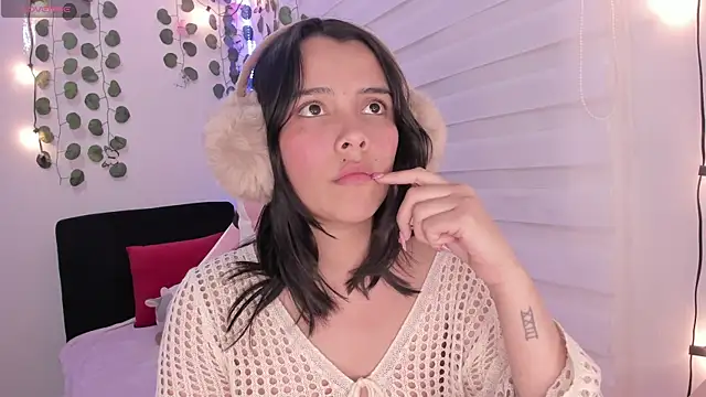 Snapshot of moonliiiight1 chatting on 01.25.25 moonliiiight1 online show from 01.25.25