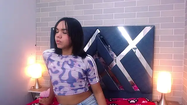 AndreaGil  online show from 01.24.25