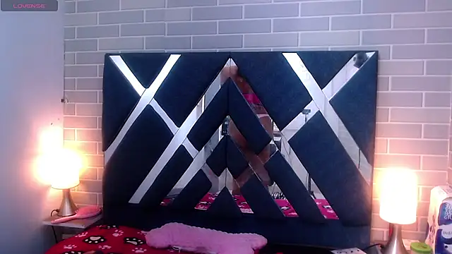 AndreaGil  online show from 01.25.25