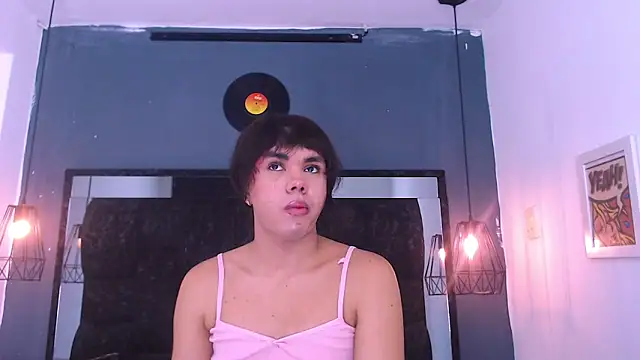 Snapshot of AndreaGil_ chatting on 02.02.26 AndreaGil online show from 02.02.26