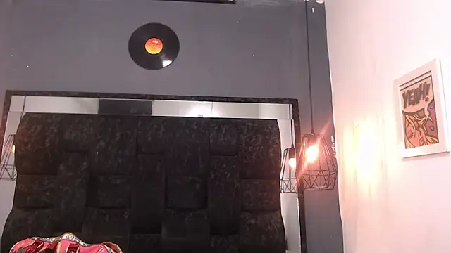 Snapshot of AndreaGil_ chatting on 02.18.26 AndreaGil online show from 02.18.26