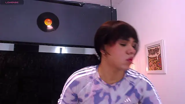 Snapshot of AndreaGil_ chatting on 02.22.26 AndreaGil online show from 02.22.26