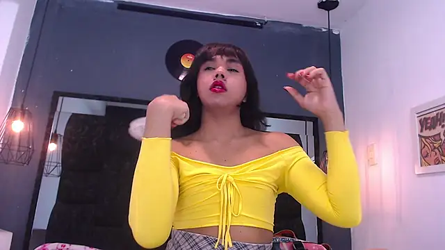 Snapshot of AndreaGil_ chatting on 02.24.26 AndreaGil online show from 02.24.26