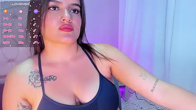 Snapshot of ellarosee_ chatting on 12.06.24 ellarosee online show from 12.06.24