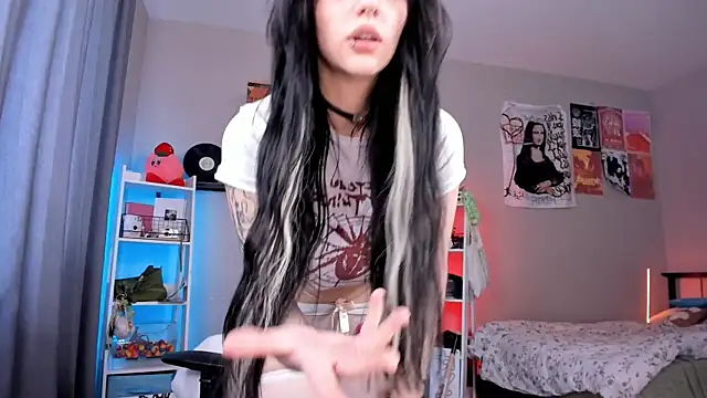 Viv Player online show from 03.15.25