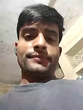 Snapshot of PRIYANHU@xh chatting on 04.01.26 PRIYANHUxh online show from 04.01.26
