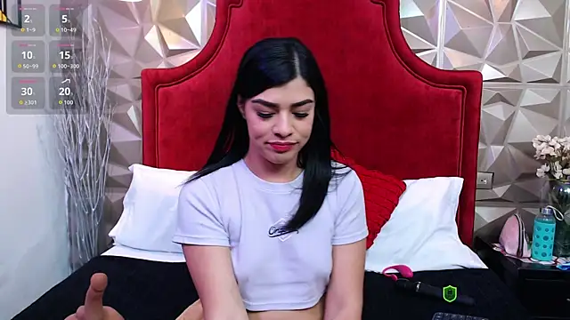 Snapshot of Maguy_Mistress chatting on 09.22.25 Maguy Mistress online show from 09.22.25