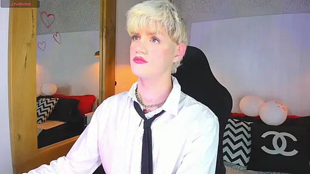 VladHellsing4 online show from 02.14.26