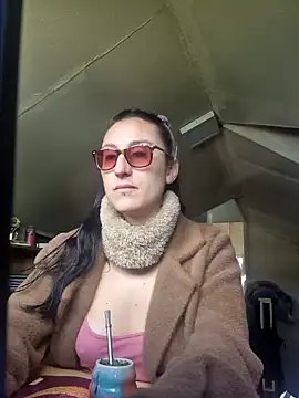 Snapshot of Afrania chatting on 10.04.25 Afrania online show from 10.04.25