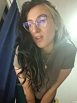 Snapshot of Afrania chatting on 12.01.25 Afrania online show from 12.01.25