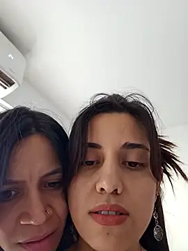 SaraLatinayPrimiciax online show from 01.11.25