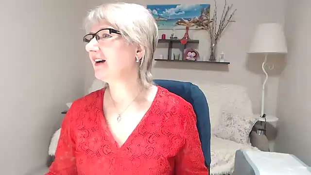 Snapshot of FleurMays chatting on 02.05.26 FleurMays online show from 02.05.26