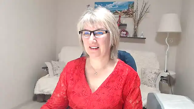 Snapshot of FleurMays chatting on 02.14.26 FleurMays online show from 02.14.26