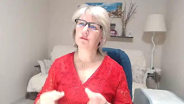 Snapshot of FleurMays chatting on 02.15.26 FleurMays online show from 02.15.26